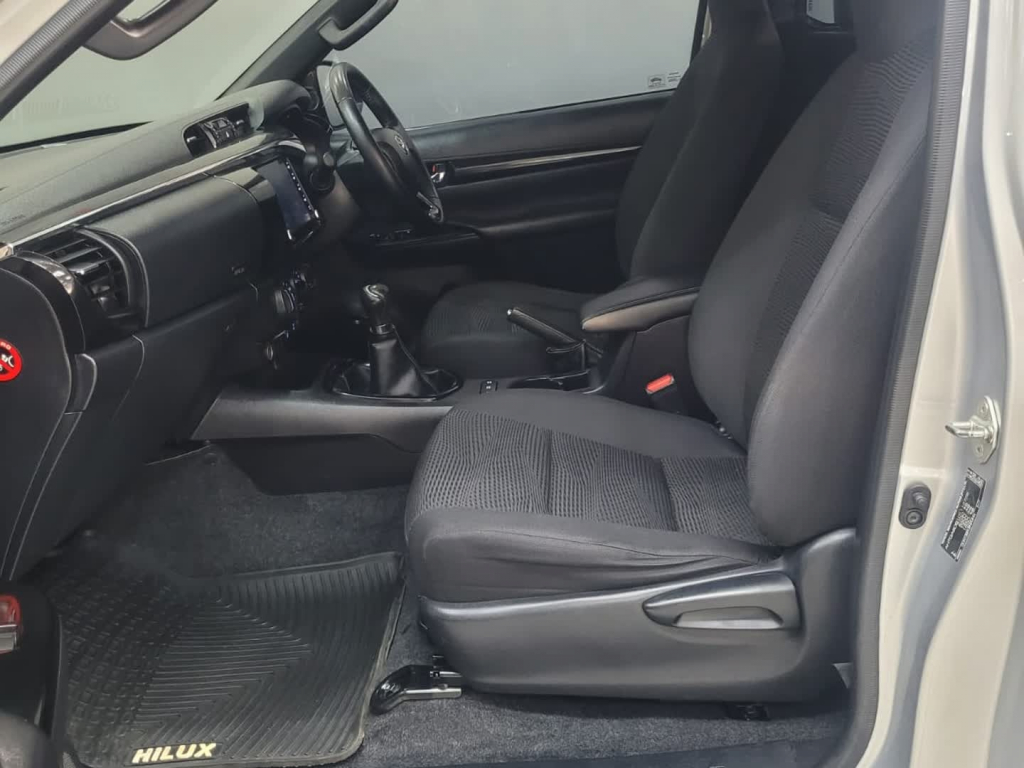 Toyota Hilux 2.8 GD-6 RB RAIDER P/U S/C