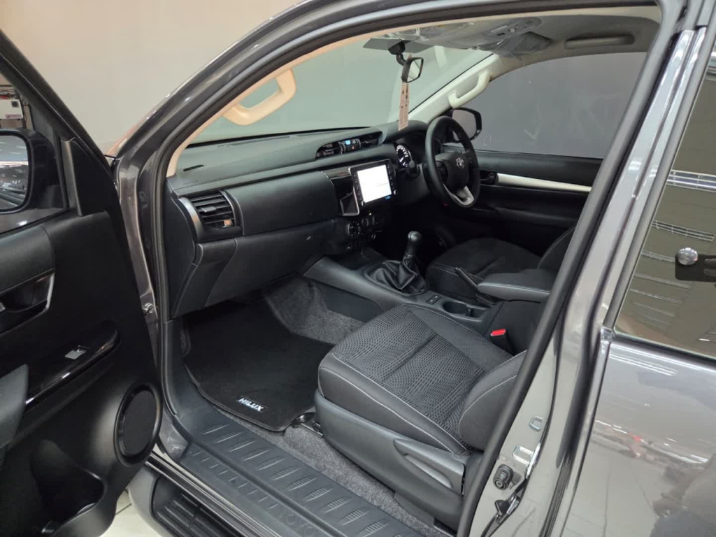 Toyota Hilux 2.4 GD-6 RB Raider P/U E/CAB